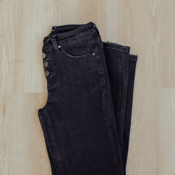 Risen Black Jeans - Picture 5 of 7